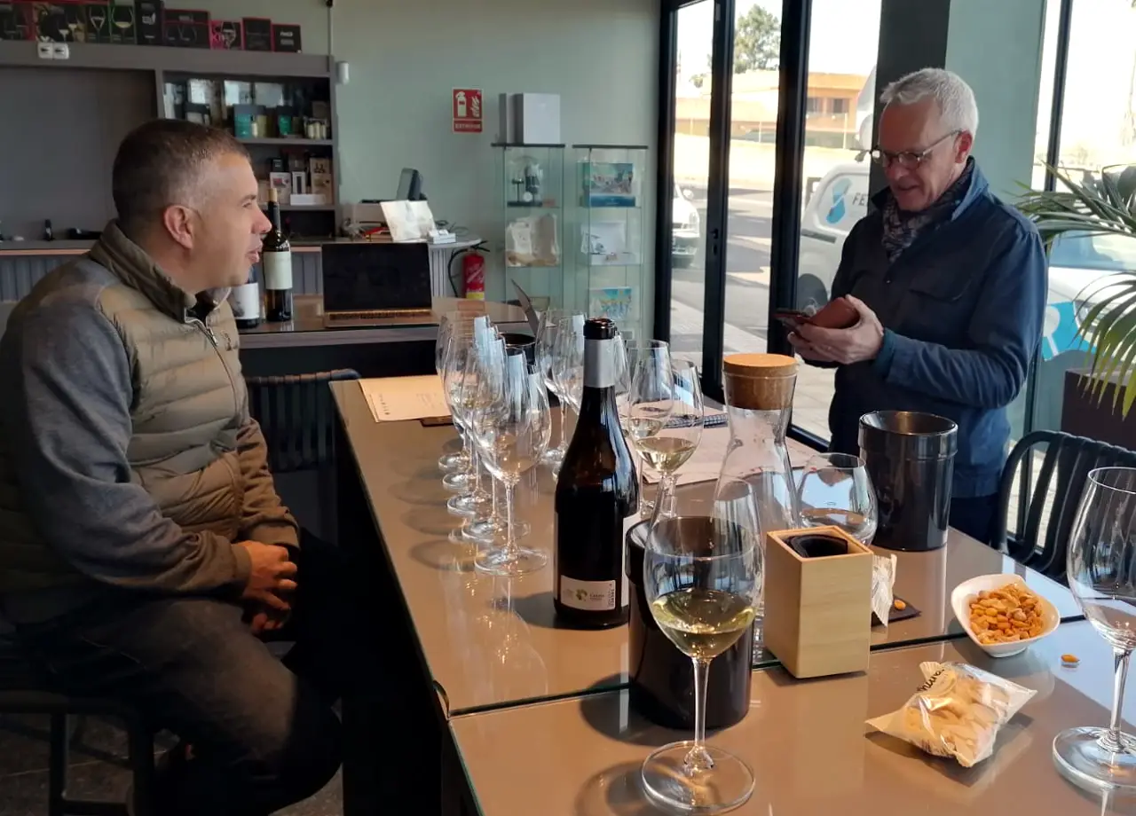 Tim Atkin (MW) y Canary Wine: Un Encuentro con la Excelencia Vitivinícola de Tenerife